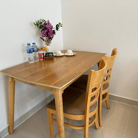 Teddy Apartment At Sky Center Luxury Хошимин Екстериор снимка