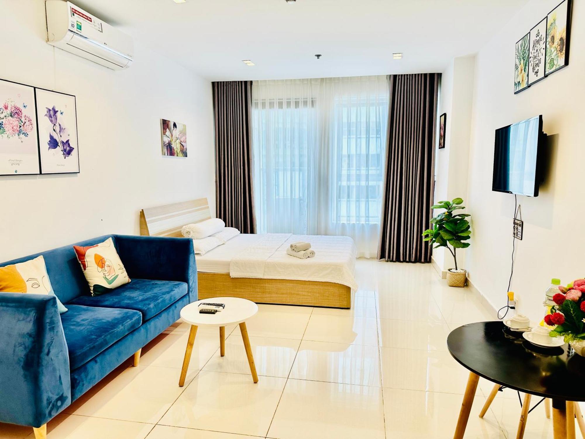 Teddy Apartment At Sky Center Luxury Хошимин Екстериор снимка