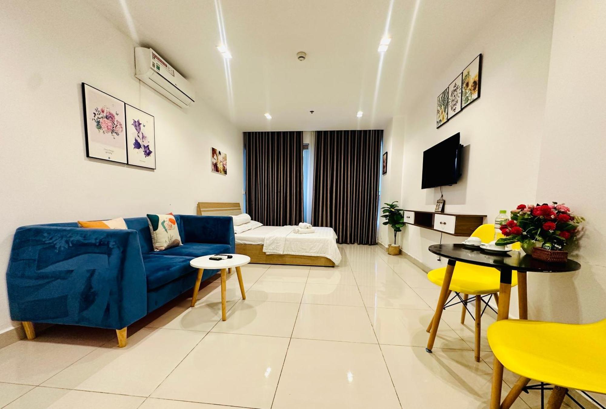 Teddy Apartment At Sky Center Luxury Хошимин Екстериор снимка
