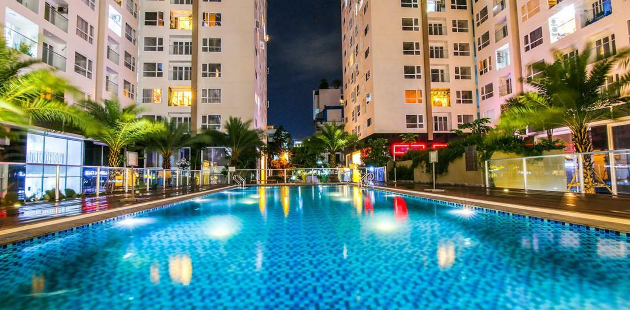 Teddy Apartment At Sky Center Luxury Хошимин Екстериор снимка