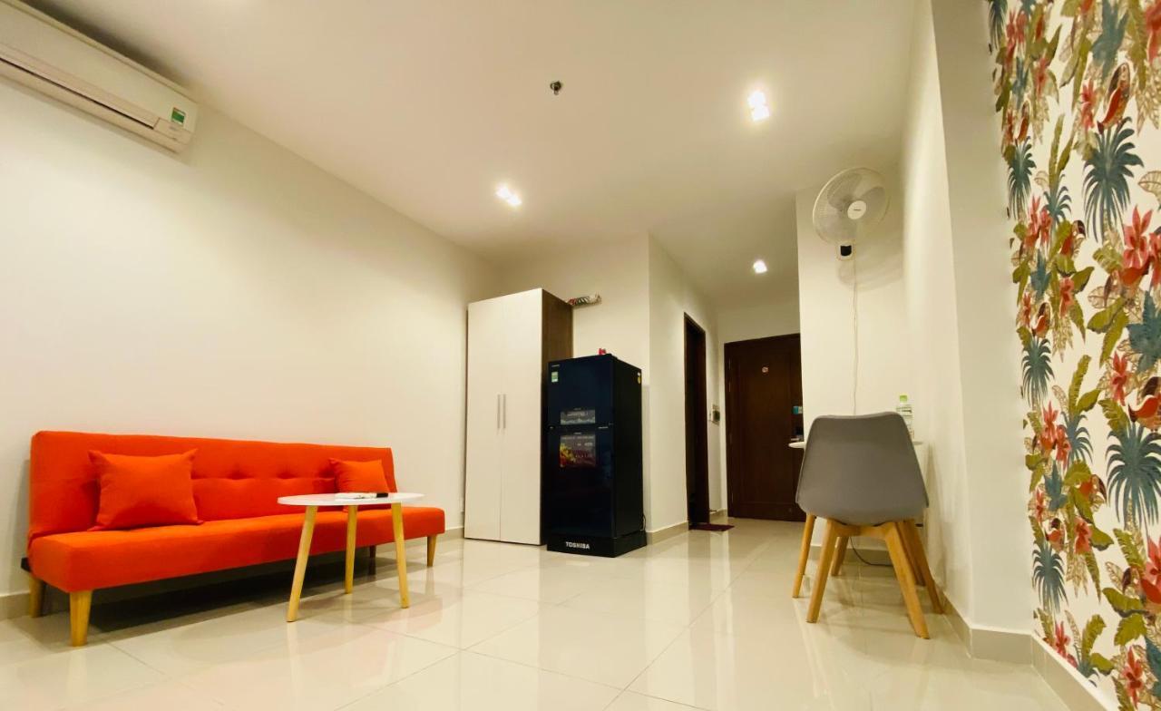 Teddy Apartment At Sky Center Luxury Хошимин Екстериор снимка